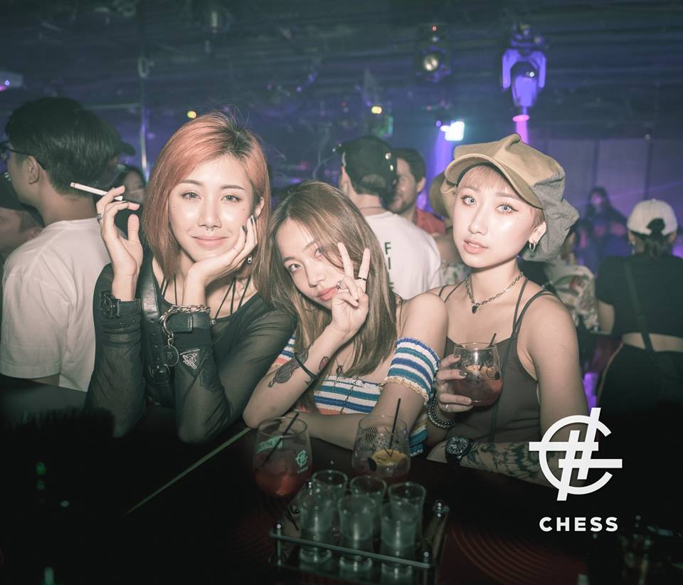 Slightly Numb GIrls